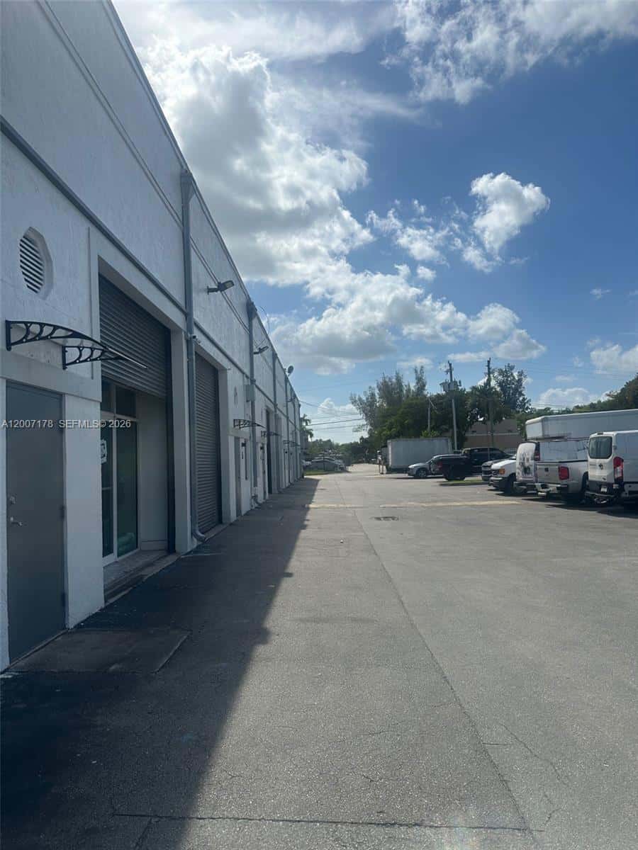 12101 NW 98th Ave, Hialeah Gardens FL 33018