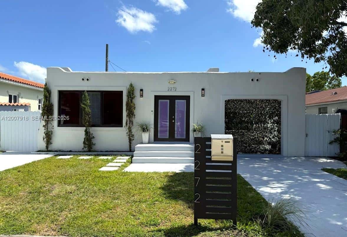 2272 SW 13th St, Miami FL 33145