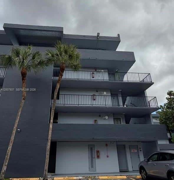 310 Fontainebleau Blvd # 406, Miami FL 33172