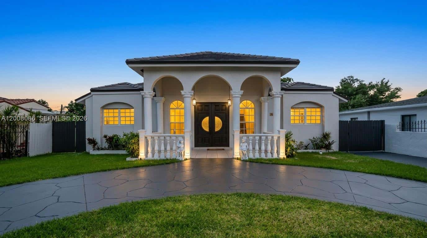 2850 NW 5th St, Miami FL 33125