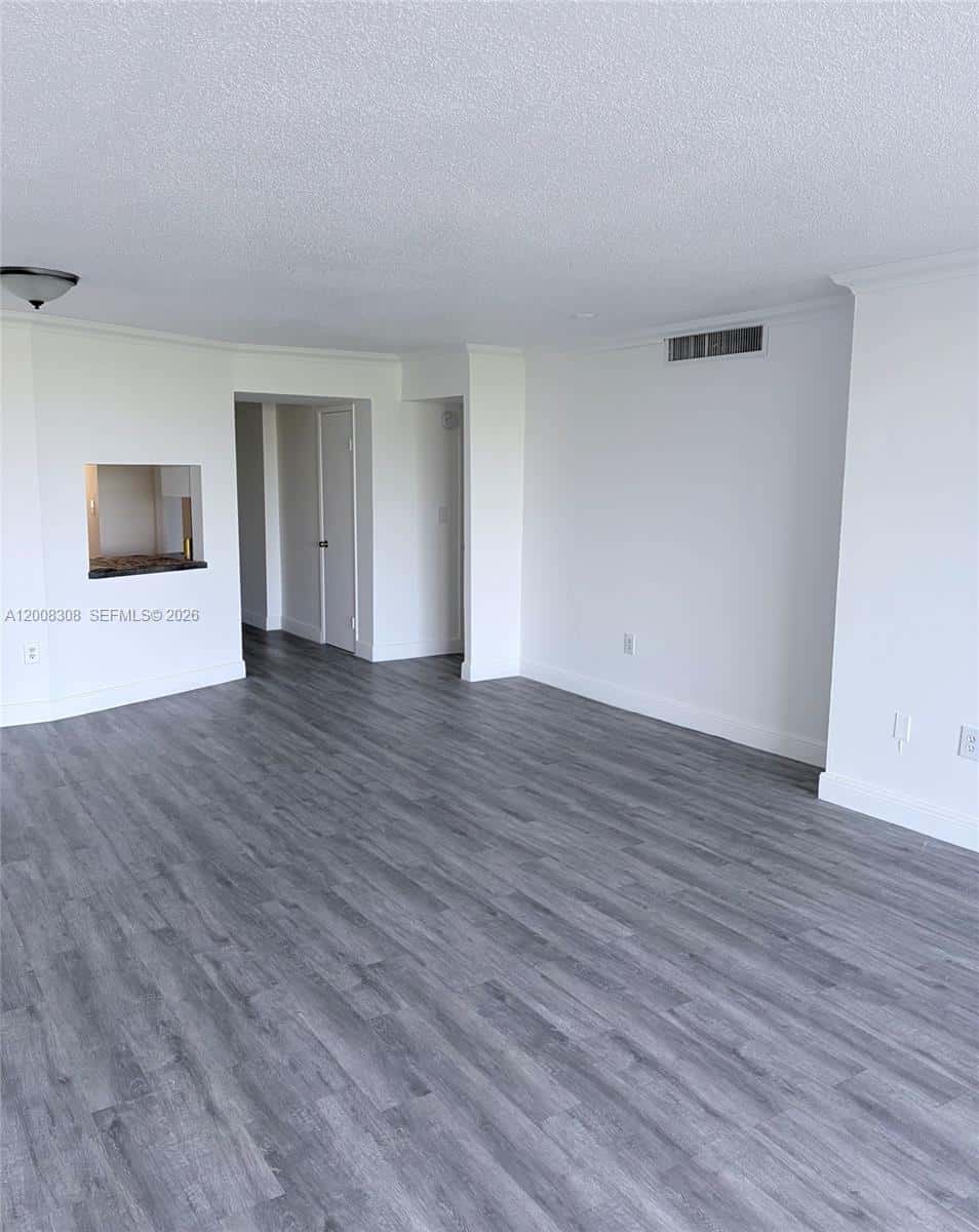 1780 NE 191st St # 2, Miami FL 33179