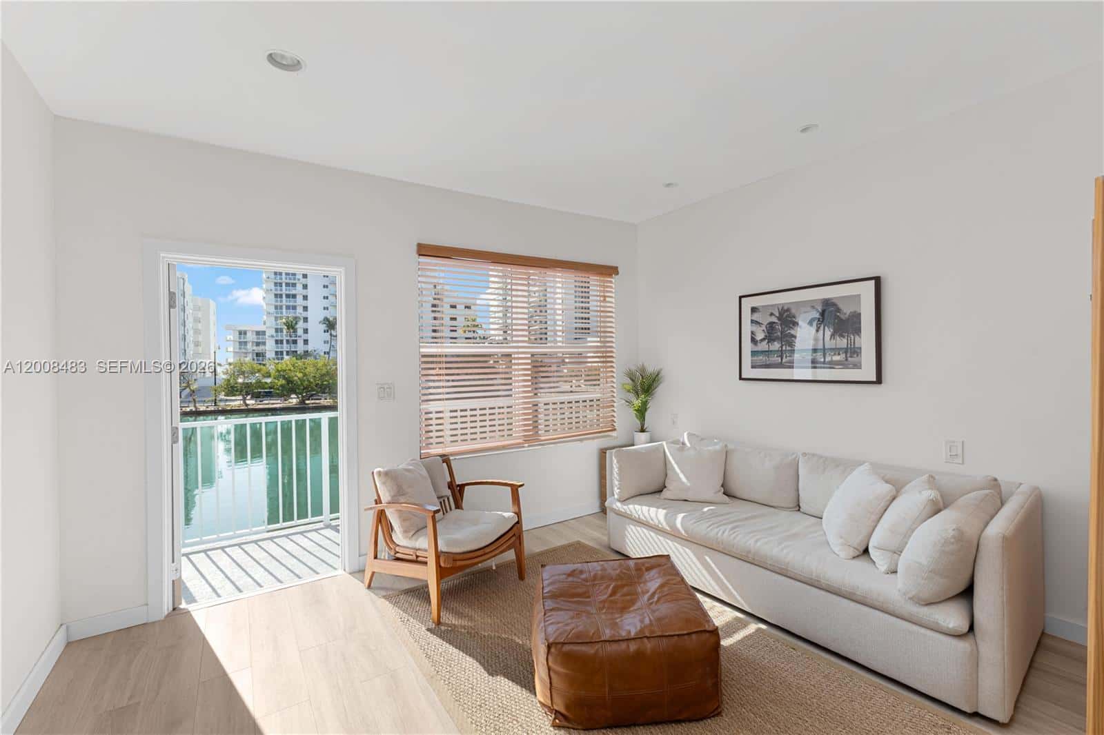 2445 Lake Pancoast Dr # M, Miami Beach FL 33140