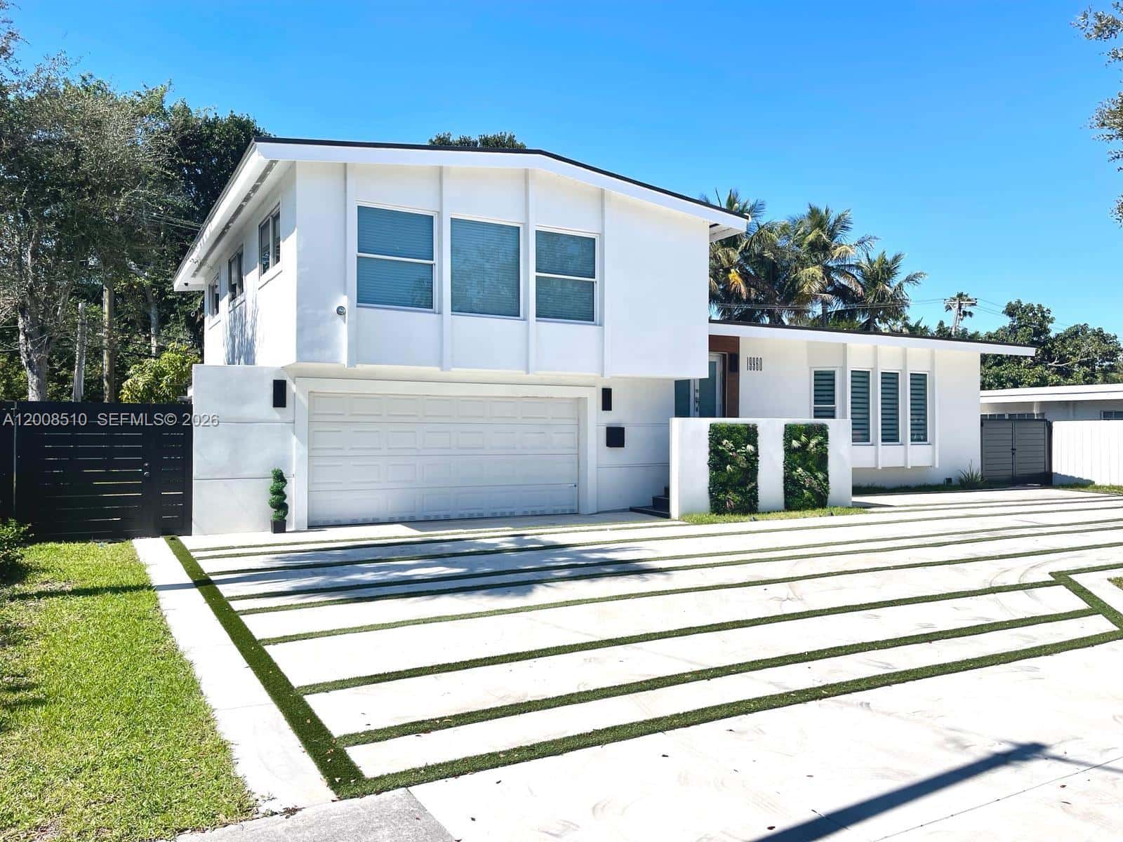 19960 Highland Lakes Blvd, Miami FL 33179