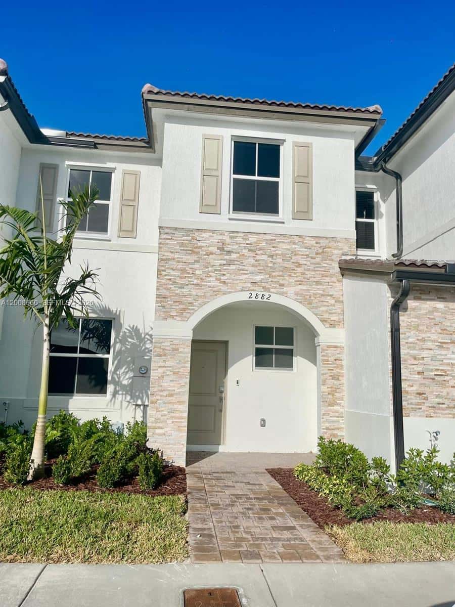 2882 SE 26th Terrace, Homestead FL 33035
