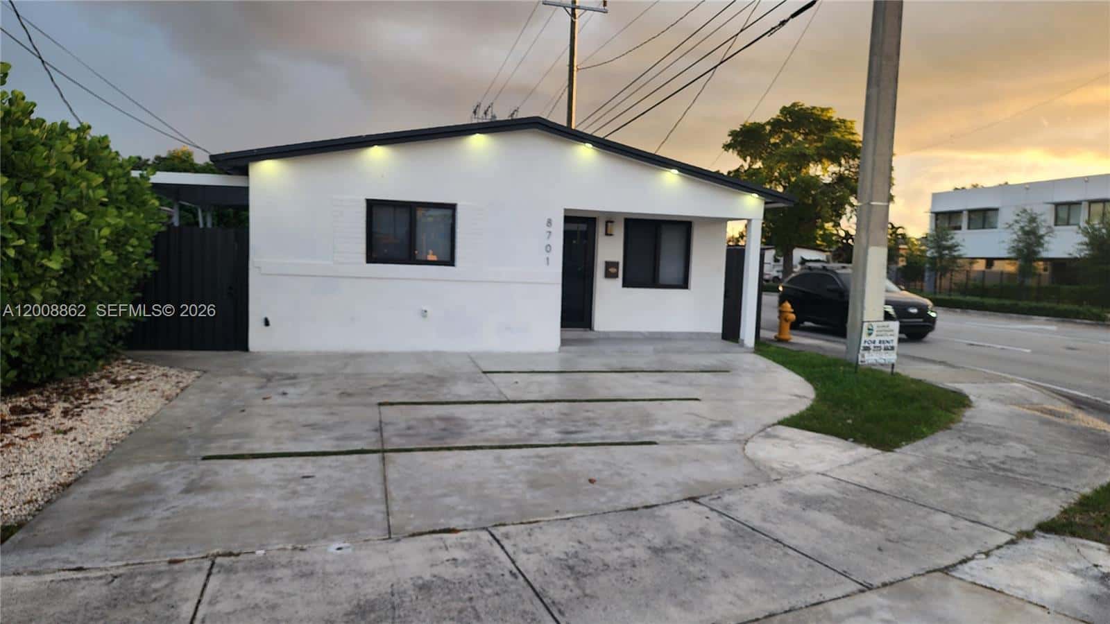 8701 SW 36th St, Miami FL 33165