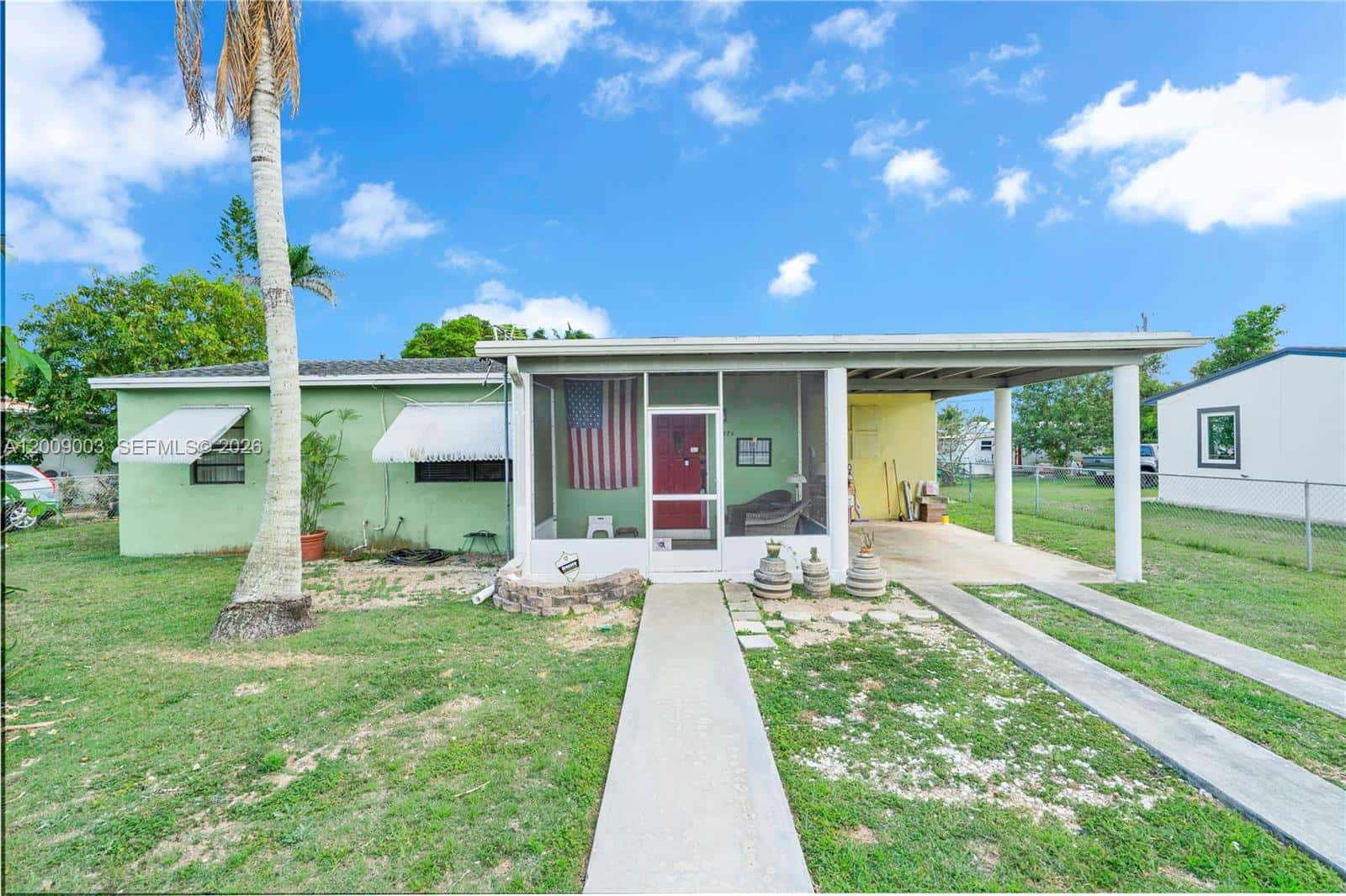 1570 NE 15th St, Homestead FL 33033