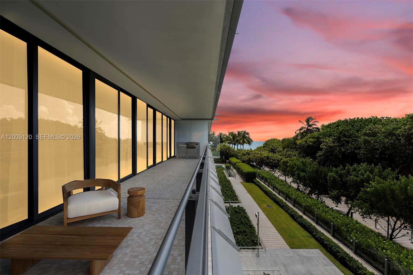 8701 Collins Ave # 304, Miami Beach FL 33154