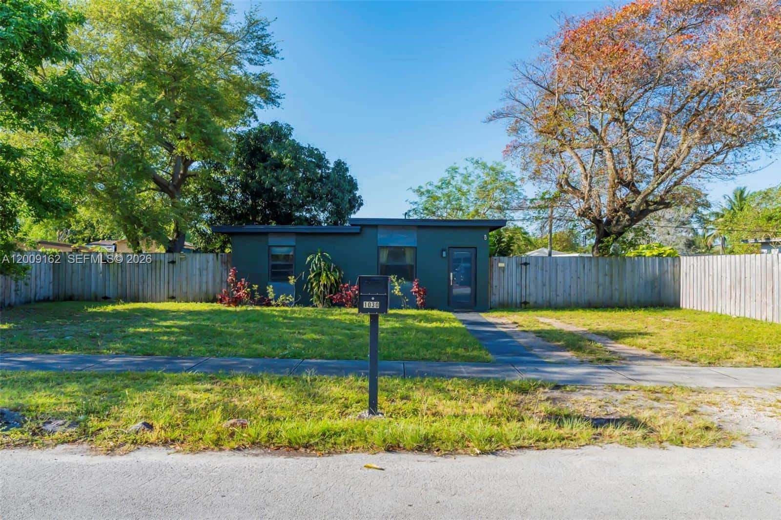 1030 NW 141st St, Miami FL 33168