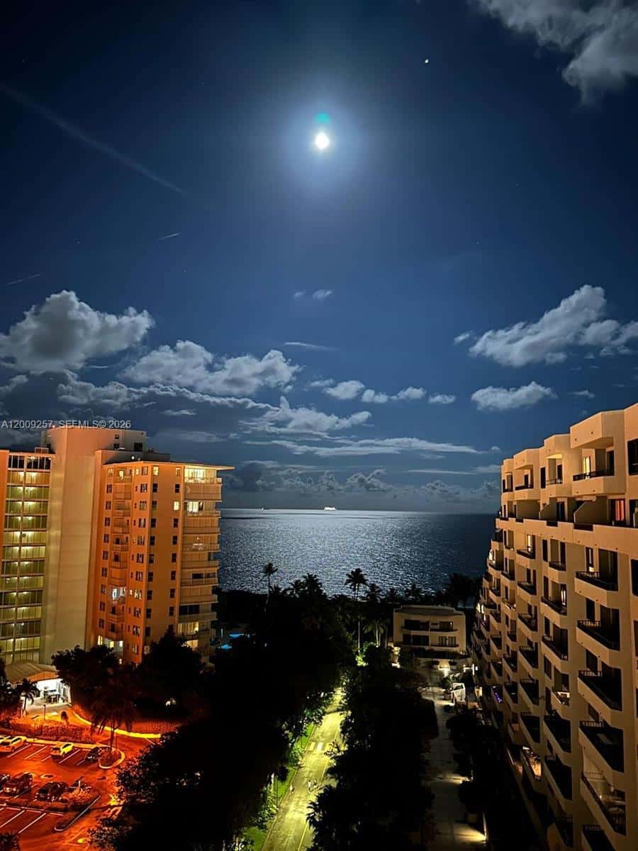 251 Crandon Blvd # 1105, Key Biscayne FL 33149