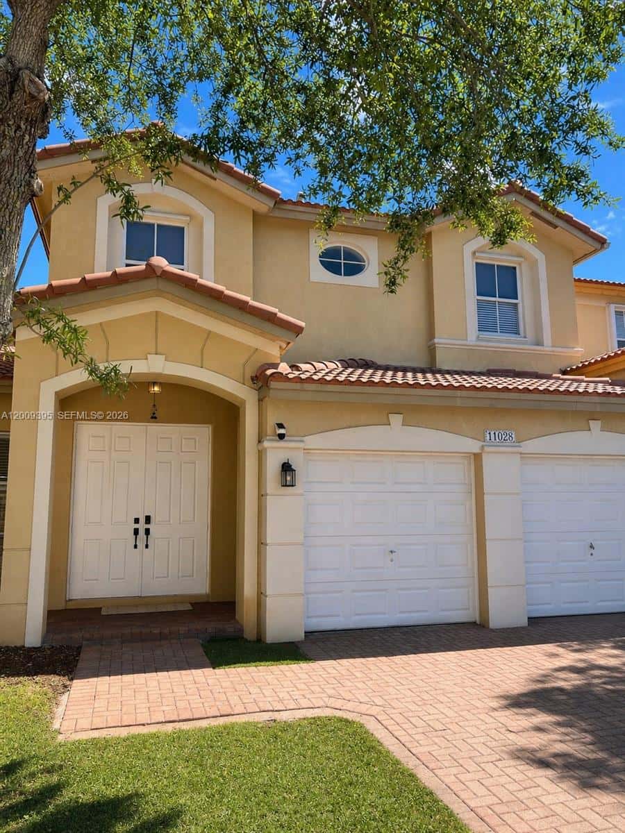 11028 NW 87th Ln, Doral FL 33178