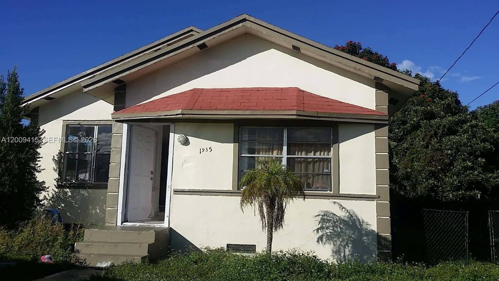 1935 NW 76th St, Miami FL 33147
