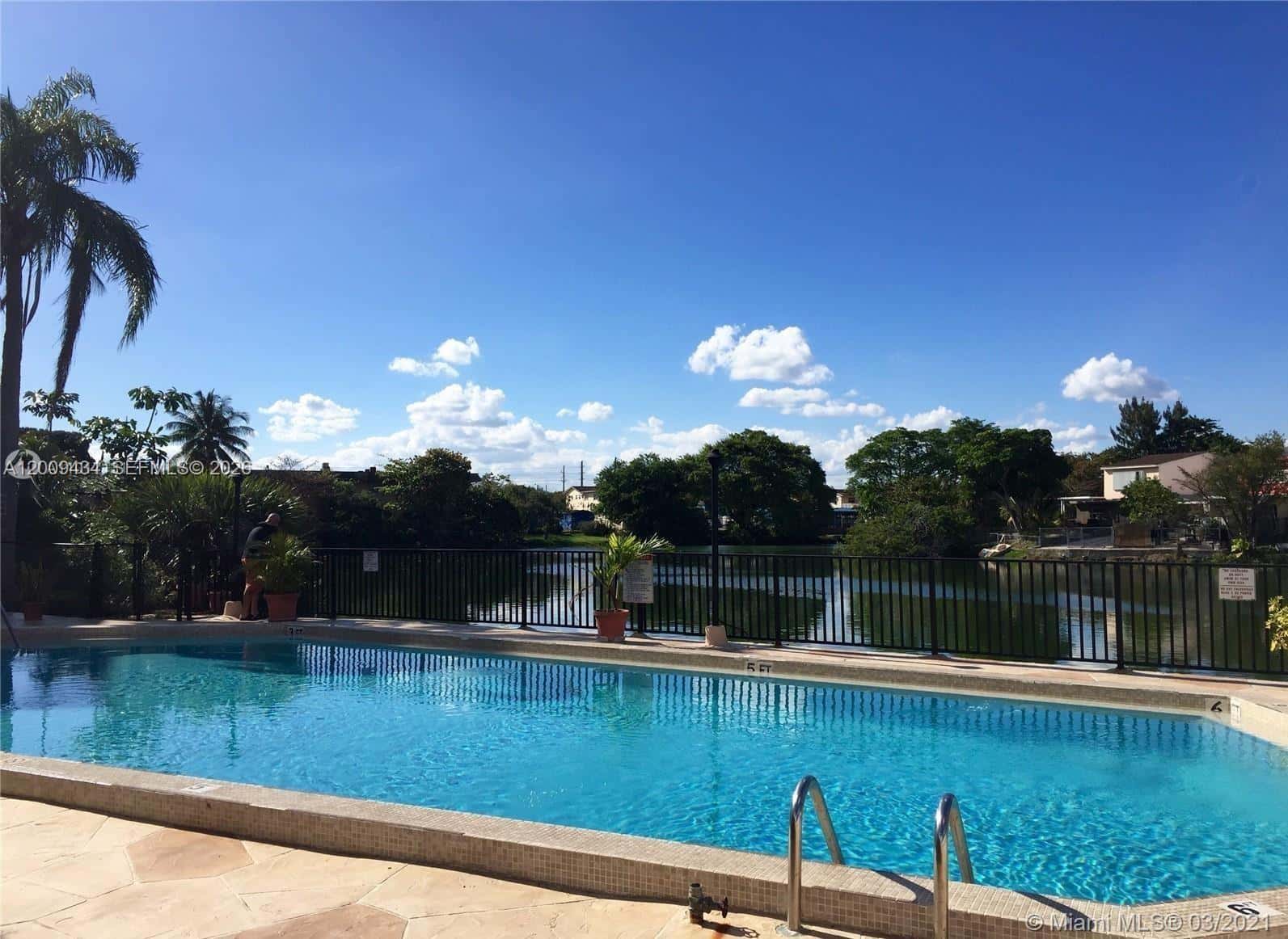 1325 W 68th St # 514, Hialeah FL 33014