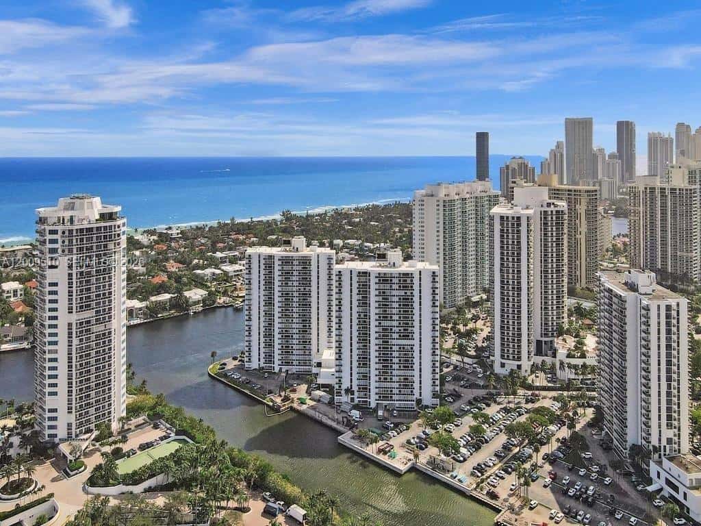 20515 E Country Club Dr # 1642, Aventura FL 33180