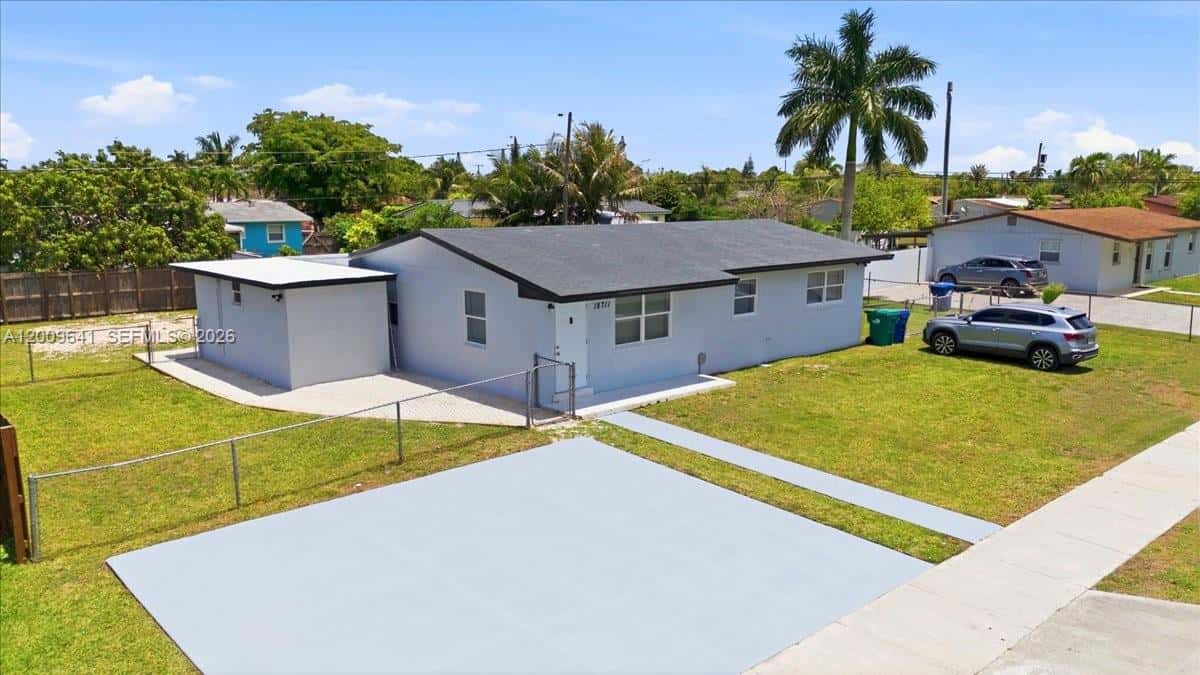 18711 SW 308th St, Homestead FL 33030