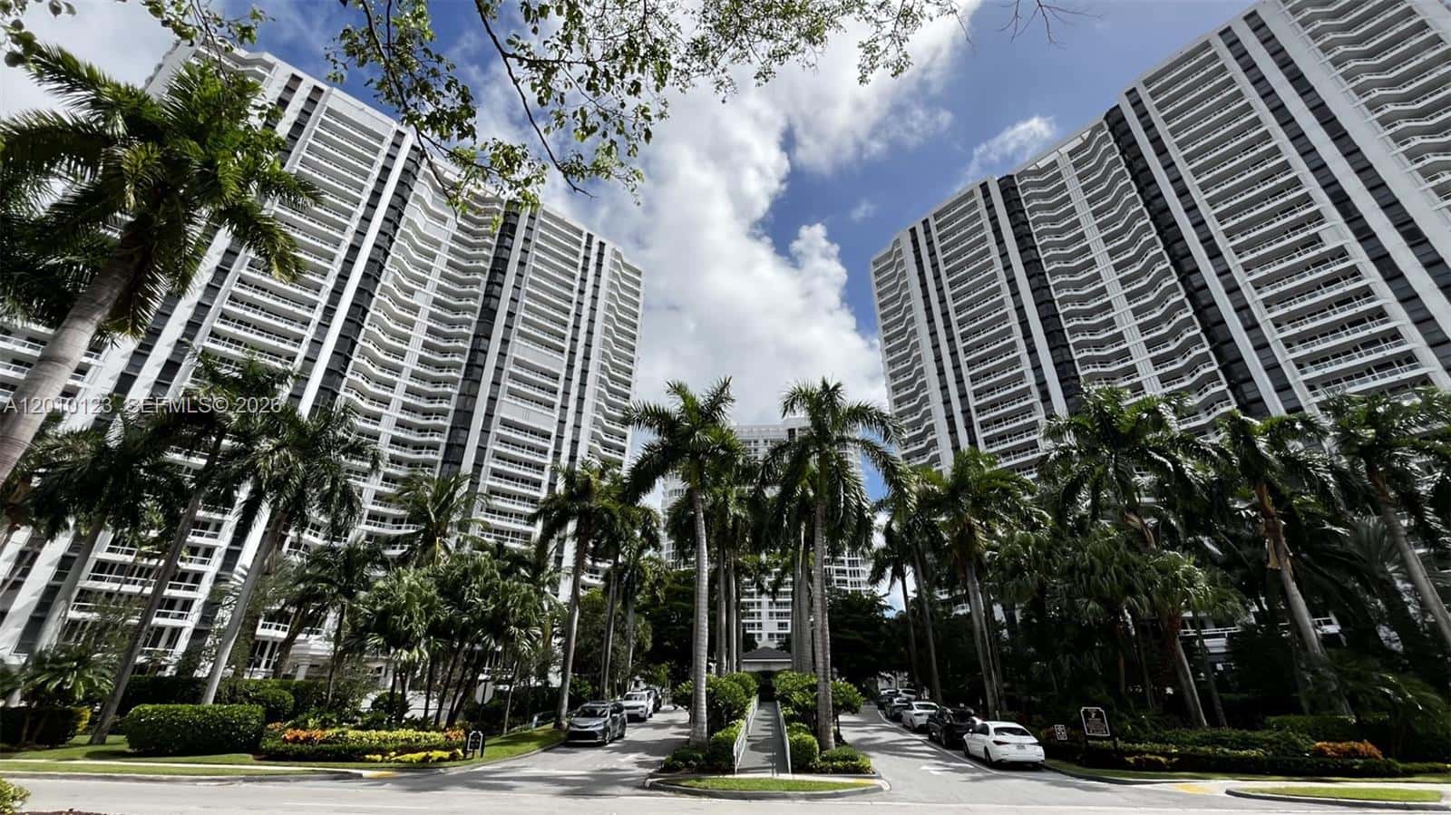 21150 Point Pl # 1202, Aventura FL 33180