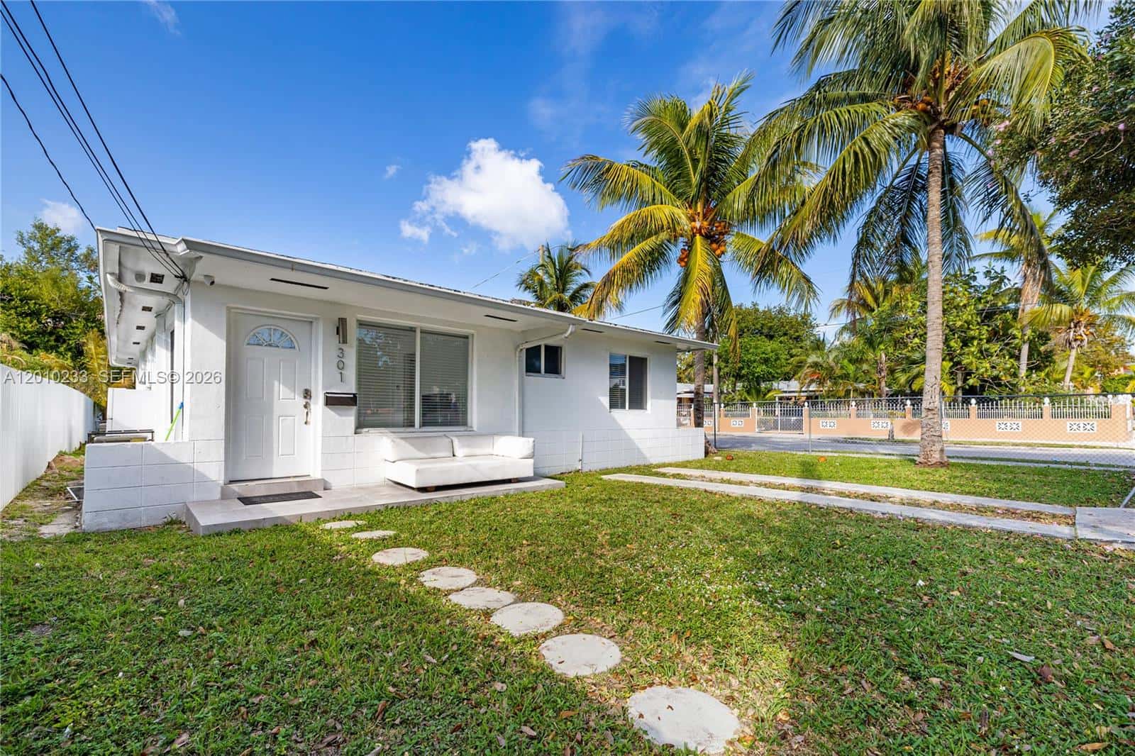 301 NW 34th St, Miami FL 33127