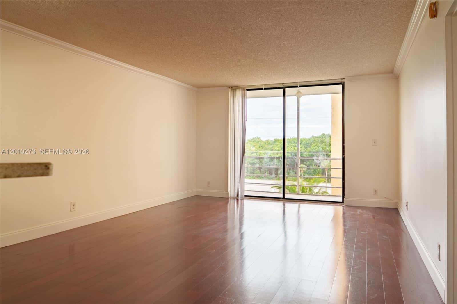 2935 NE 163rd St # 5T, North Miami Beach FL 33160