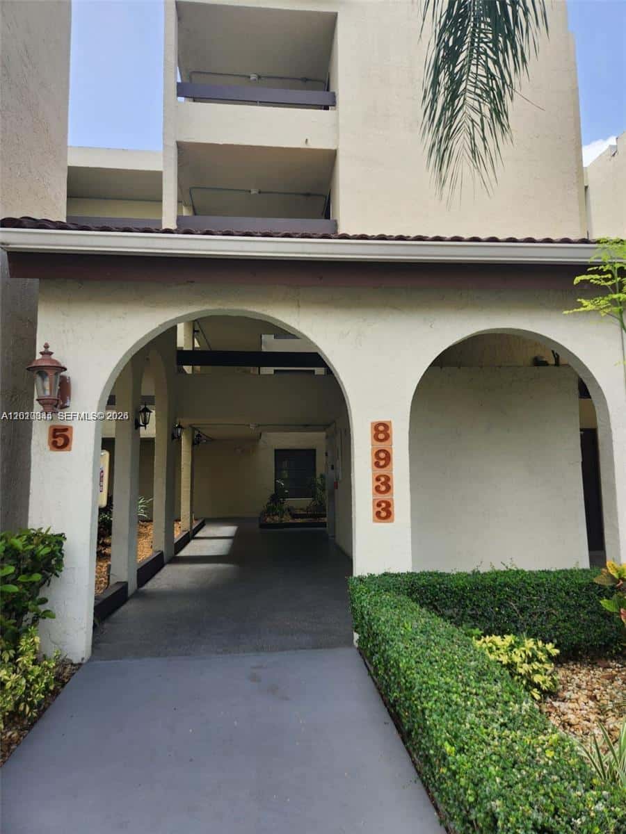8933 SW 123rd Ct # 108, Miami FL 33186