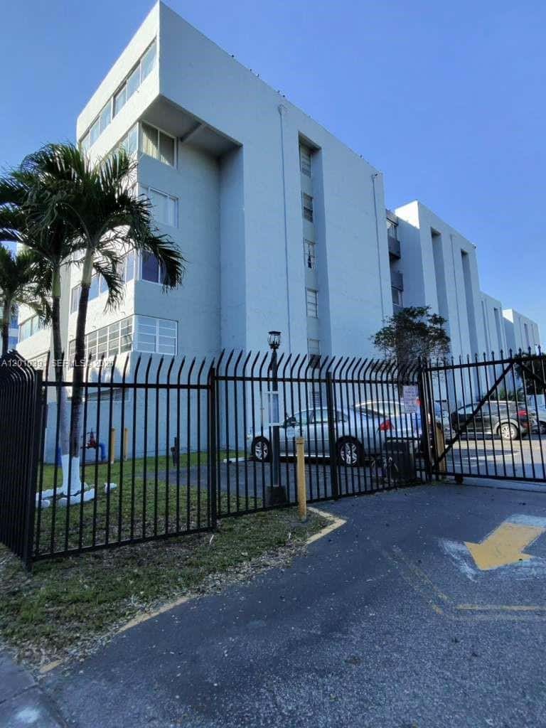 750 NW 43rd Ave # 412, Miami FL 33126