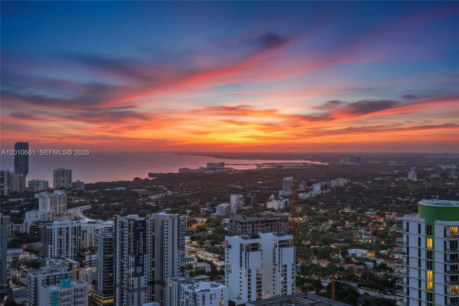 92 SW 3rd St # 5202, Miami FL 33130
