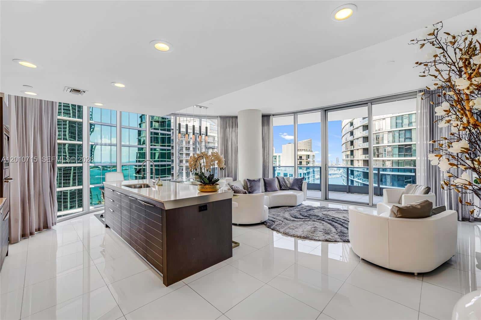 200 Biscayne Boulevard Way # 4401, Miami FL 33131
