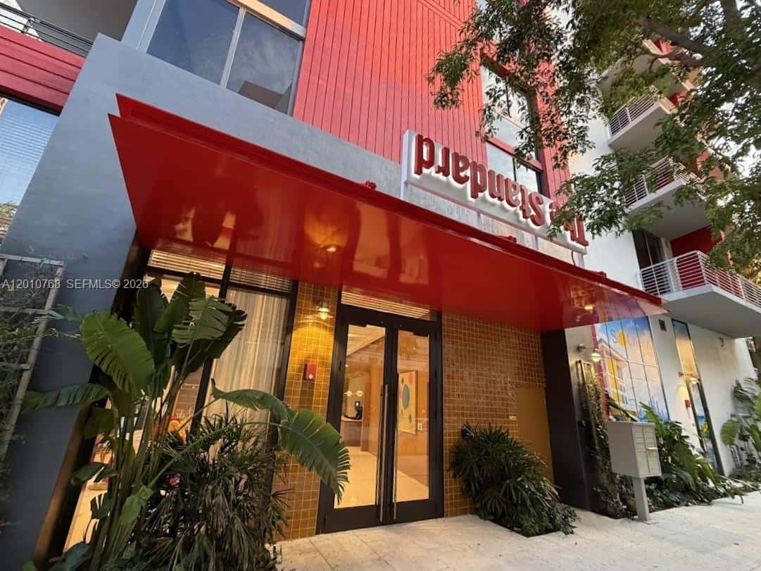90 NE 32 # 803, Miami FL 33137