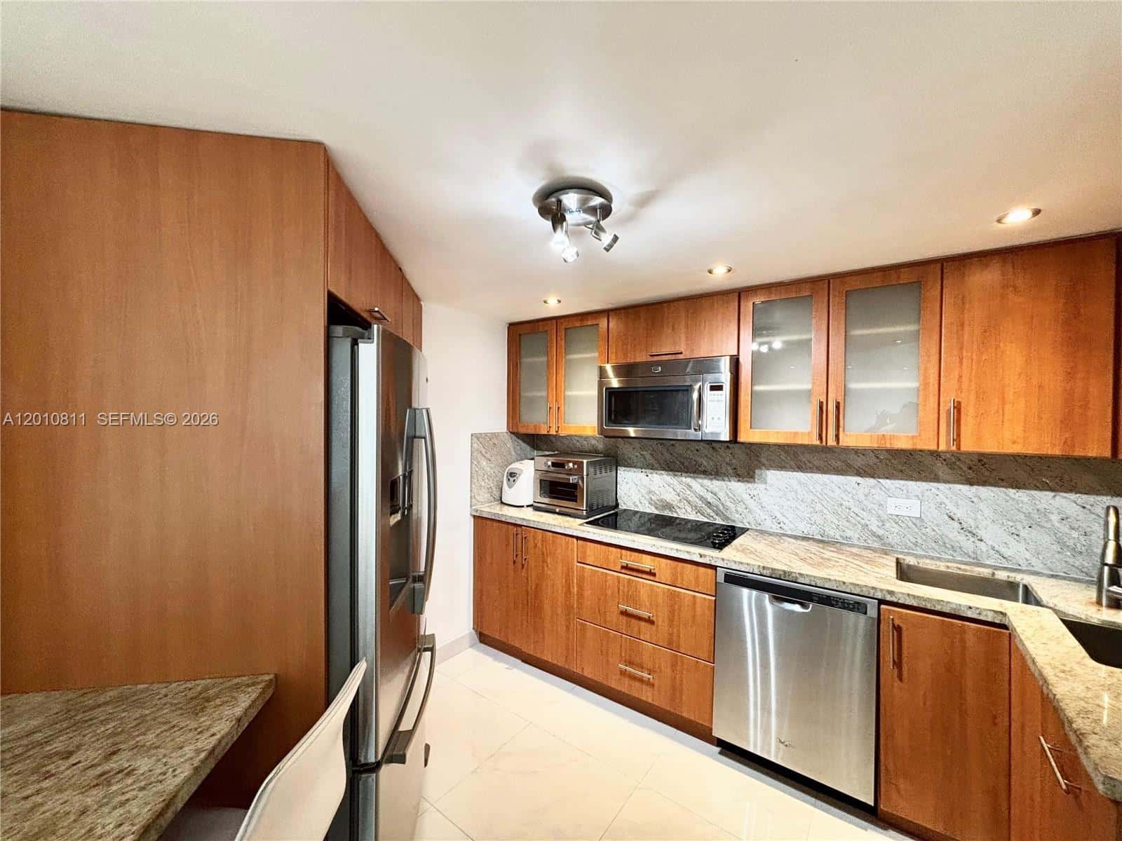 999 Brickell Bay Dr # 1905, Miami FL 33131