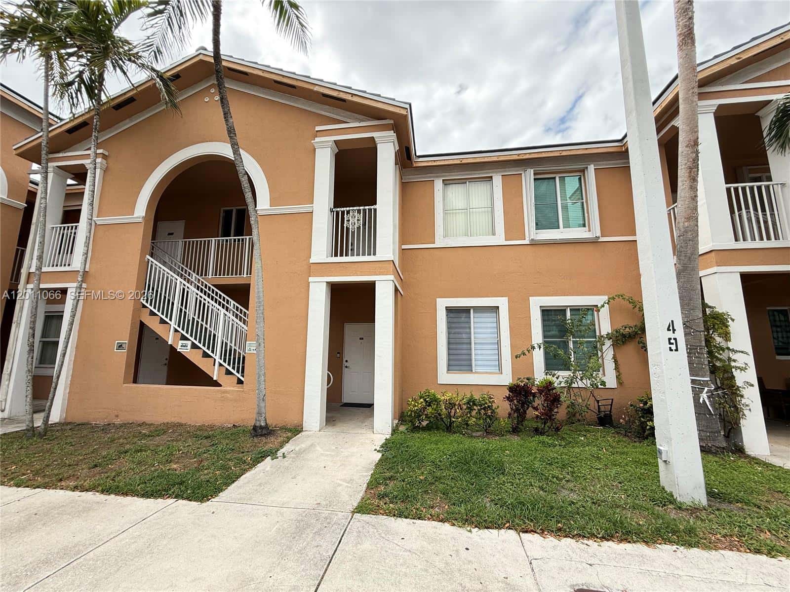 7070 NW 177th St # 10, Hialeah FL 33015