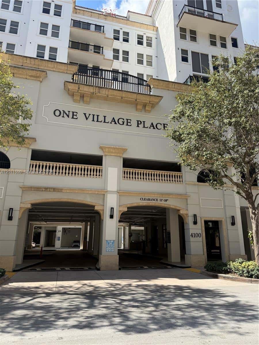 4100 Salzedo St # 811, Coral Gables FL 33146