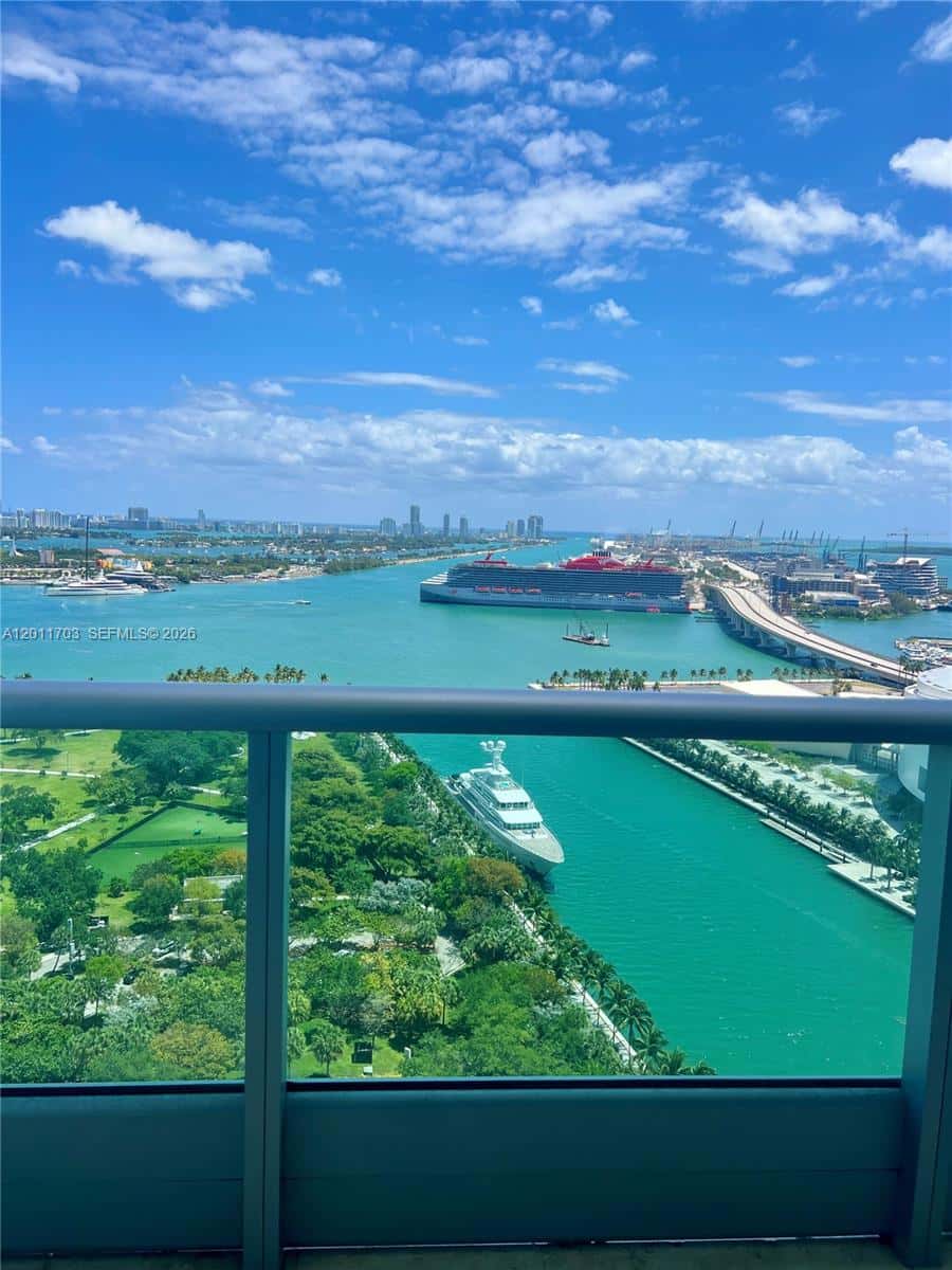 900 Biscayne Blvd # 2904, Miami FL 33132