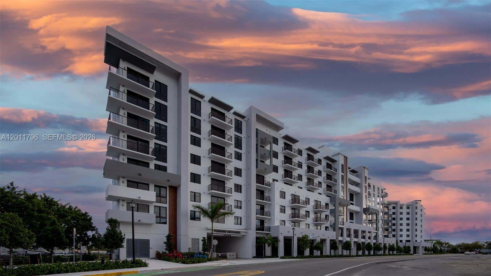 19401 W Dixie Hwy # 607, Miami FL 33180