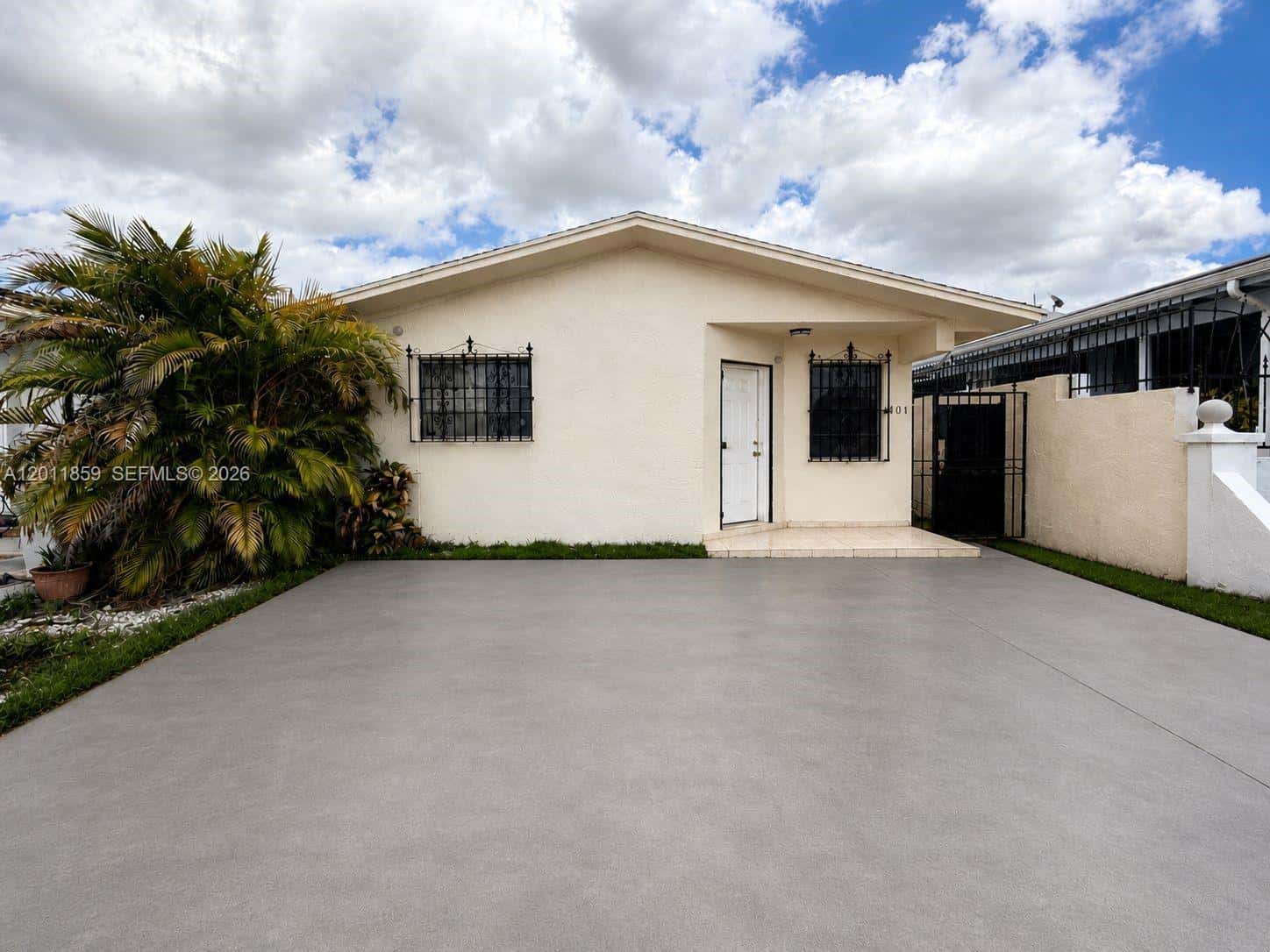 4401 W 10th Ct, Hialeah FL 33012