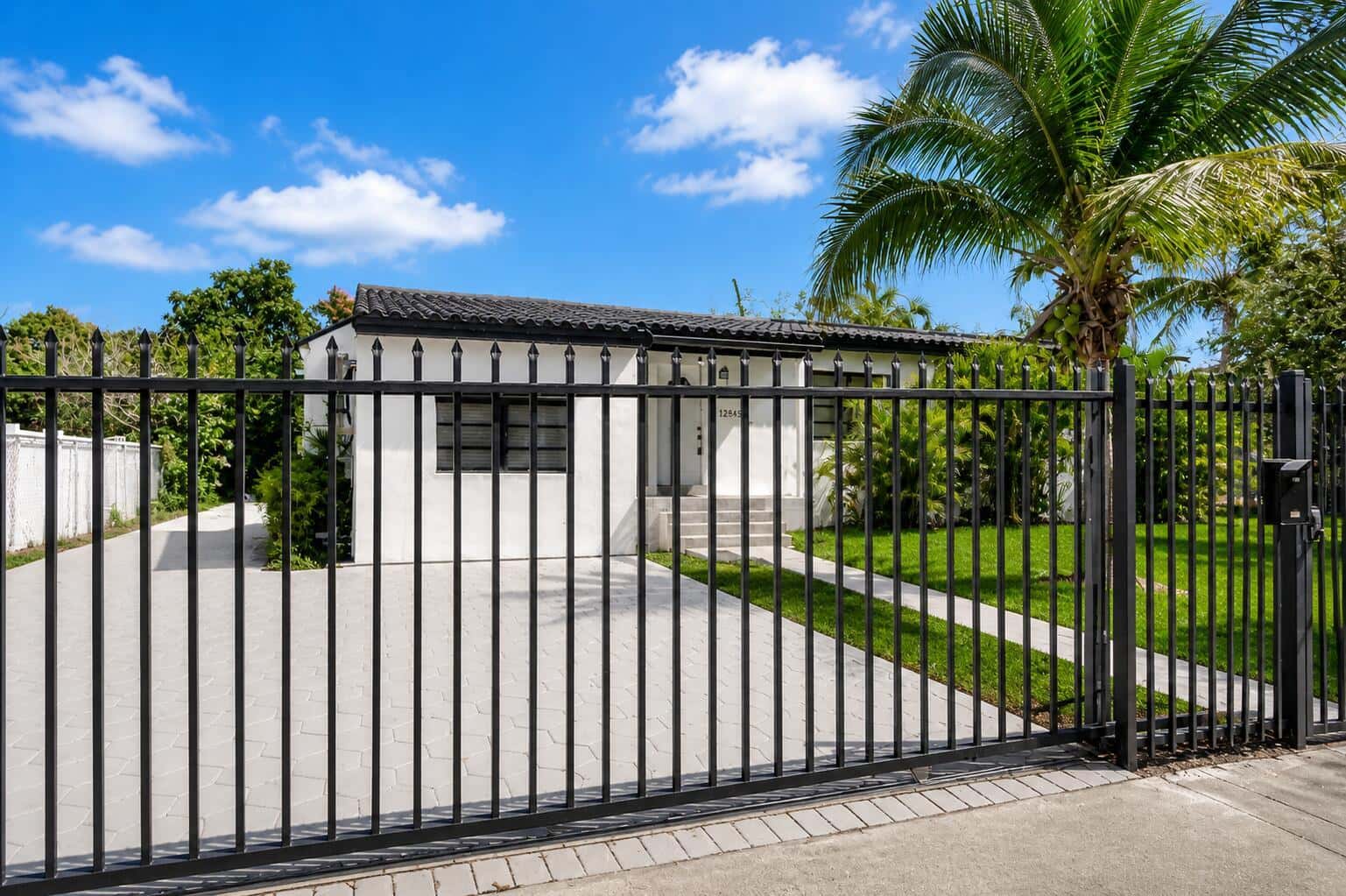 12845 NW 2nd Avenue, Miami FL 33168