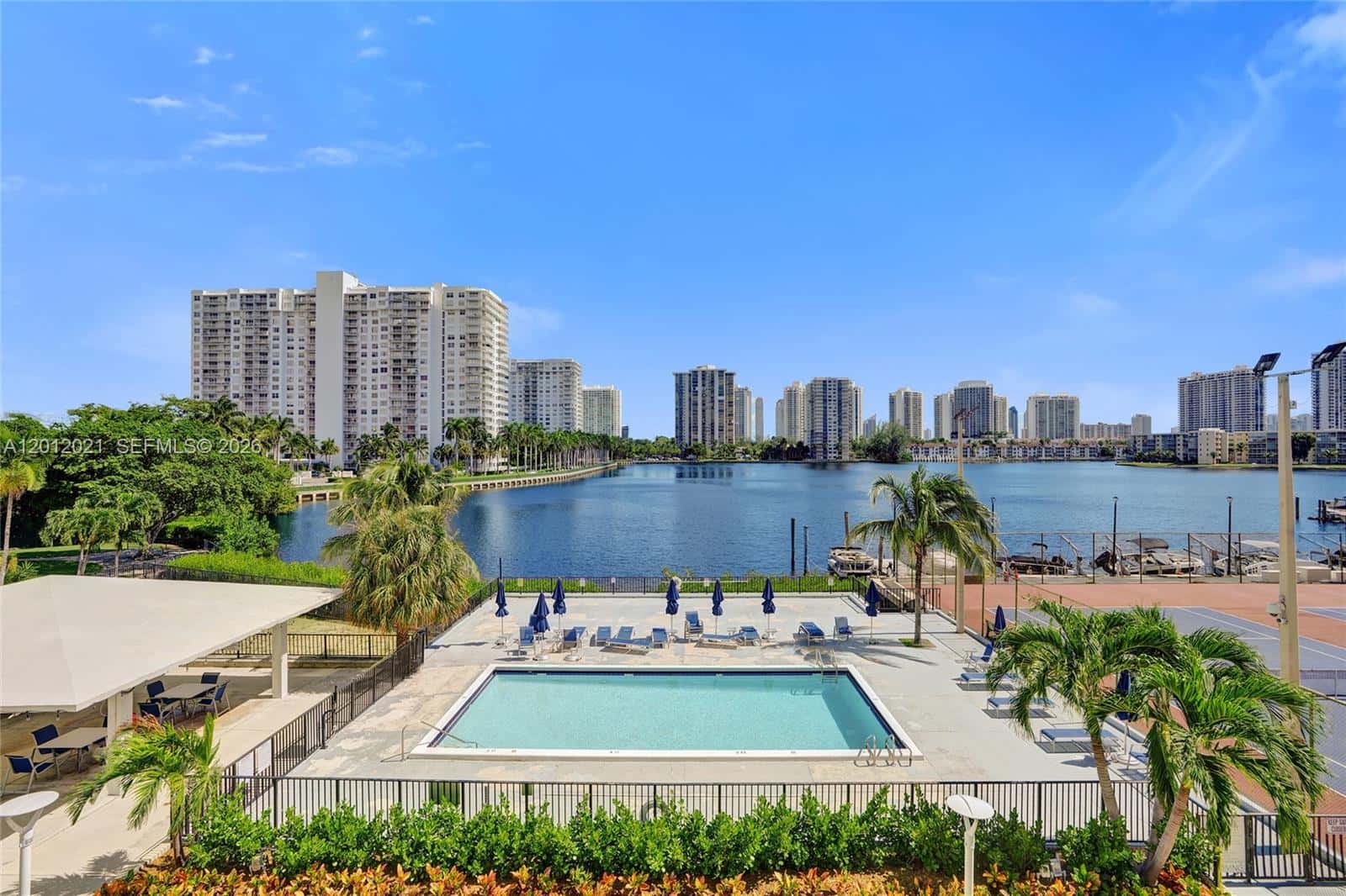 2750 NE 183rd St # 2412, Aventura FL 33160