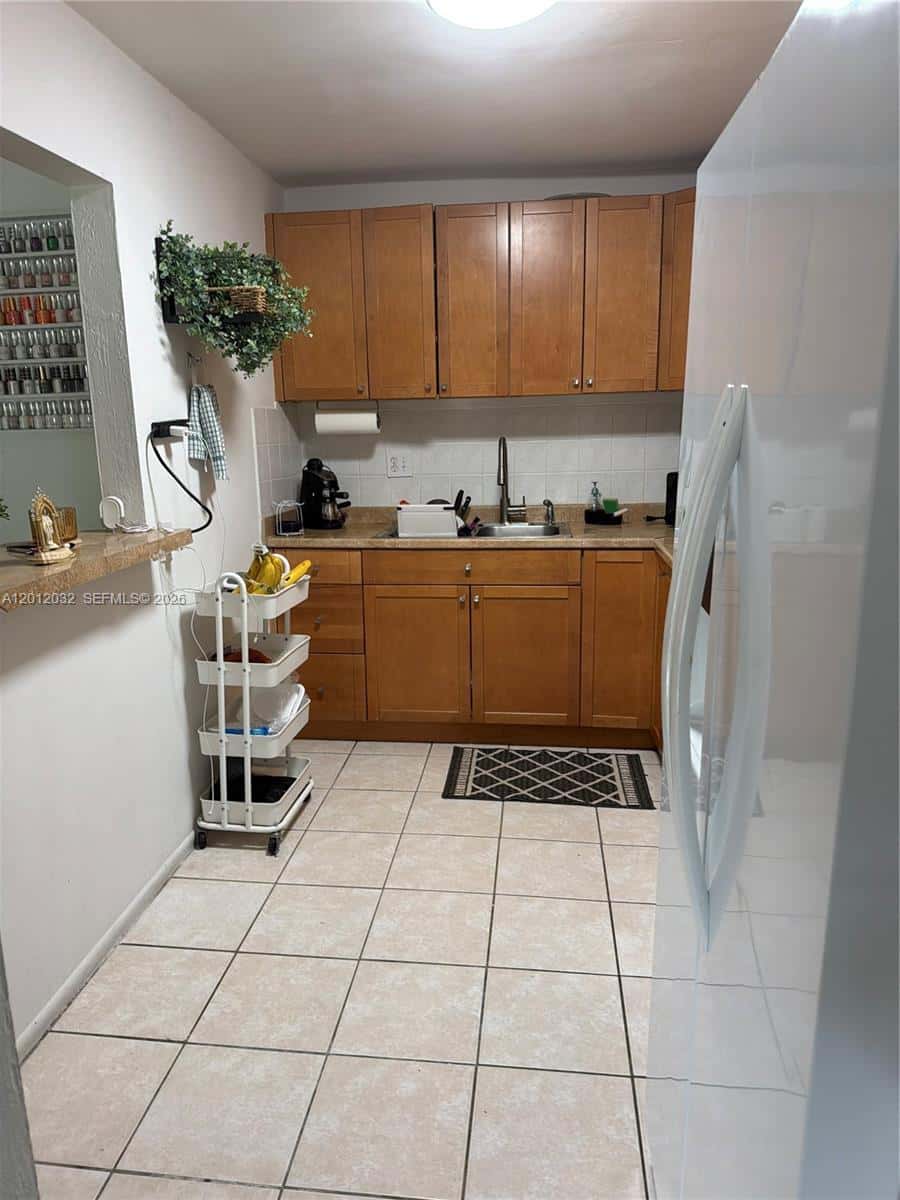 9445 SW 76th St # U6, Miami FL 33173