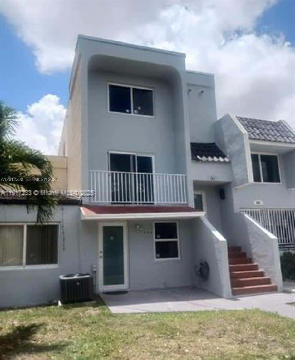 984 W 40th St # 2, Hialeah FL 33012