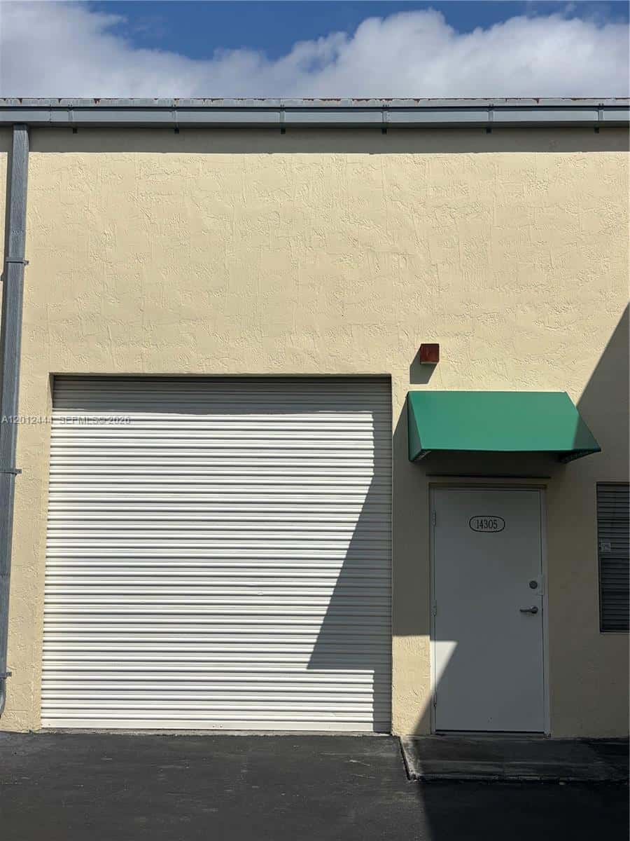 14305 SW 142nd St, Miami FL 33186