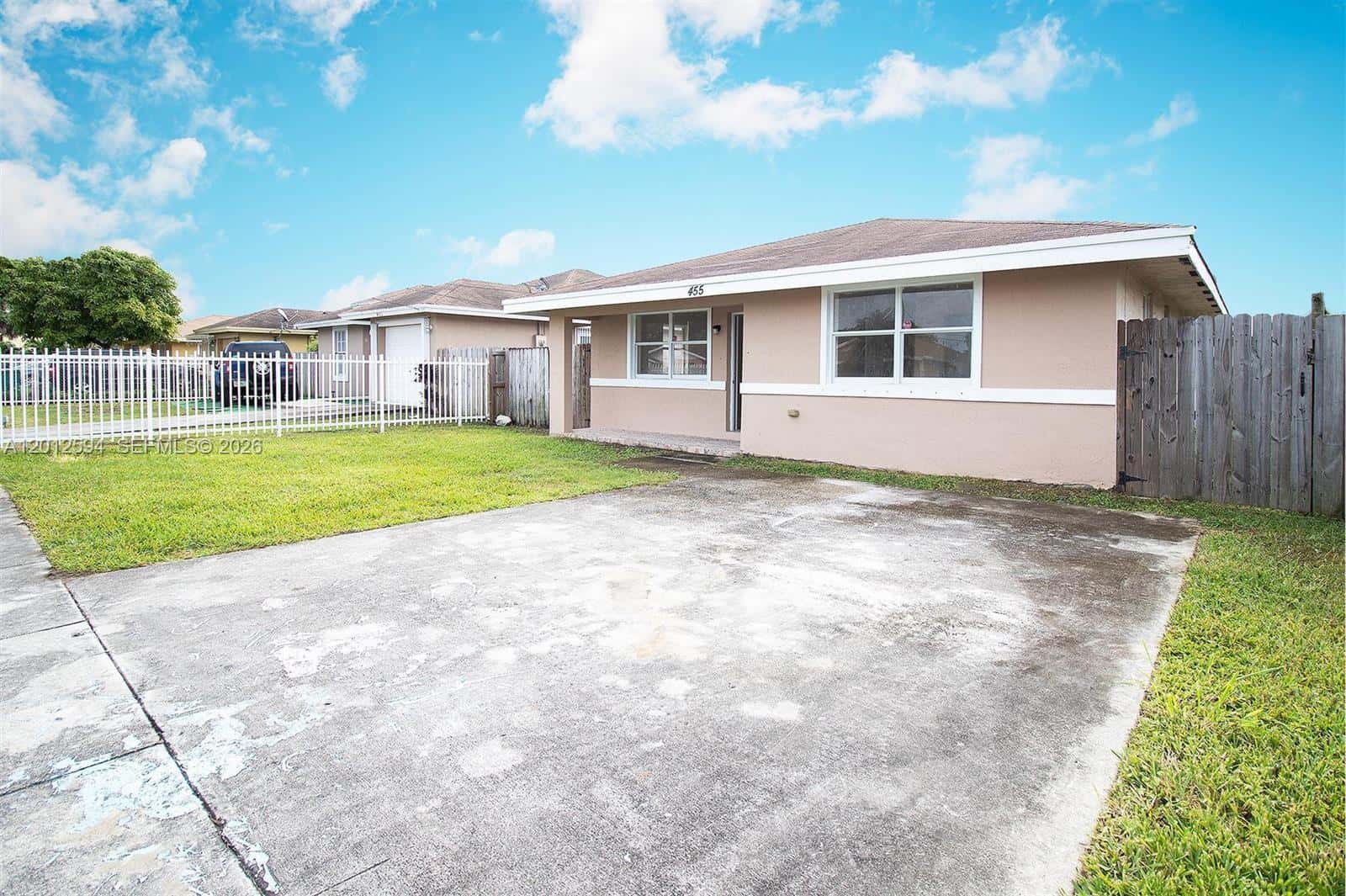455 NW 14th St, Florida City FL 33034