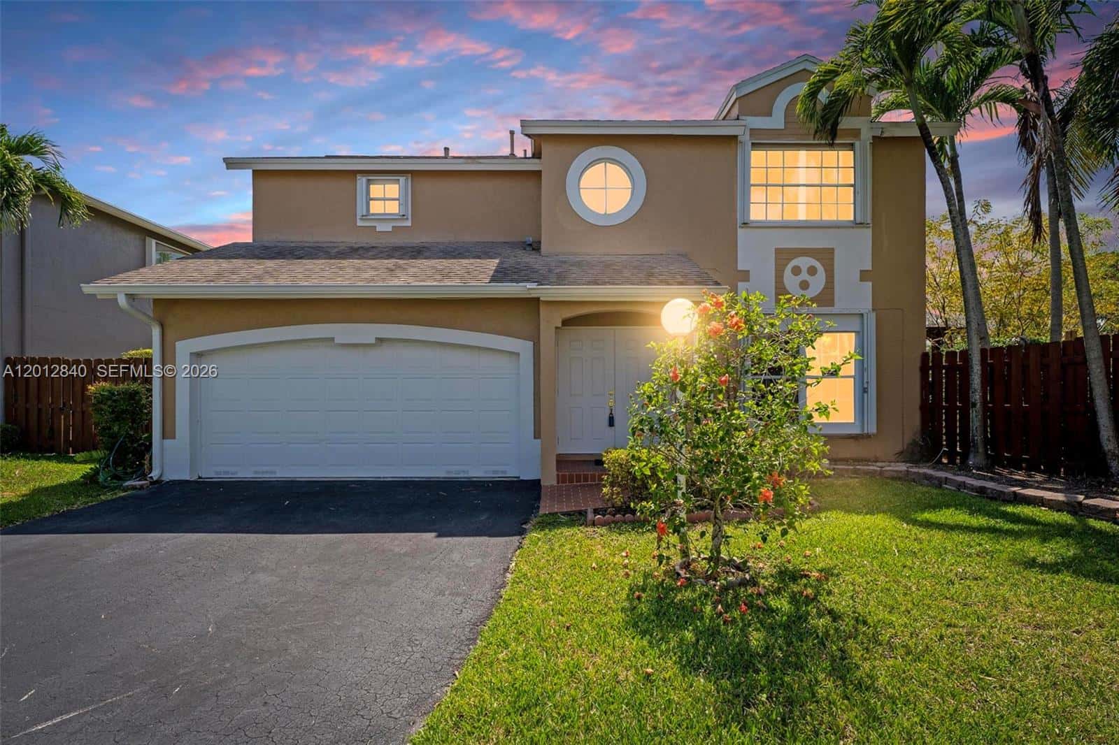 10065 NW 54th Ter, Doral FL 33178