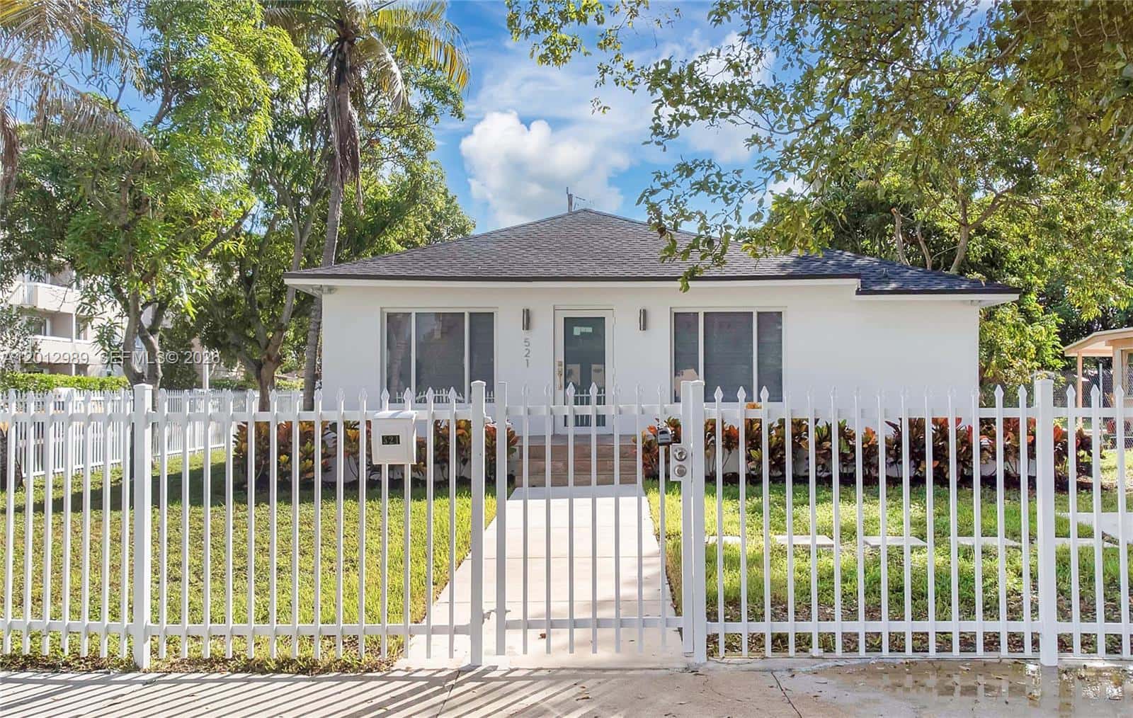 521 NW 33rd Ave, Miami FL 33125