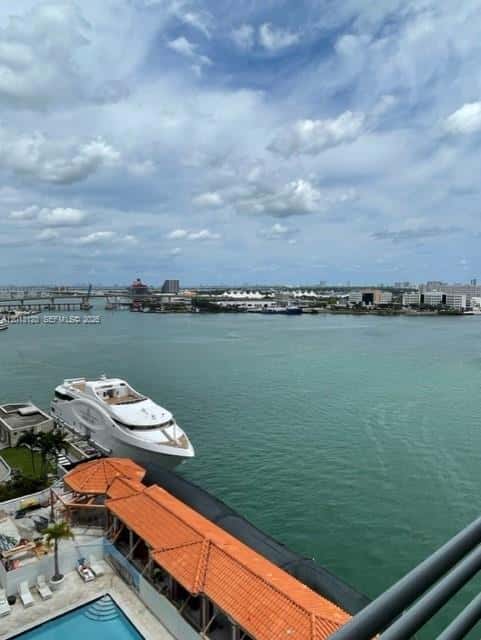 335 S Biscayne Blvd # 1510, Miami FL 33131