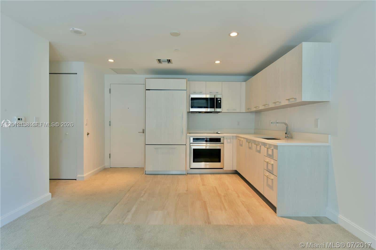 45 SW 9 st # 1907, Miami FL 33130