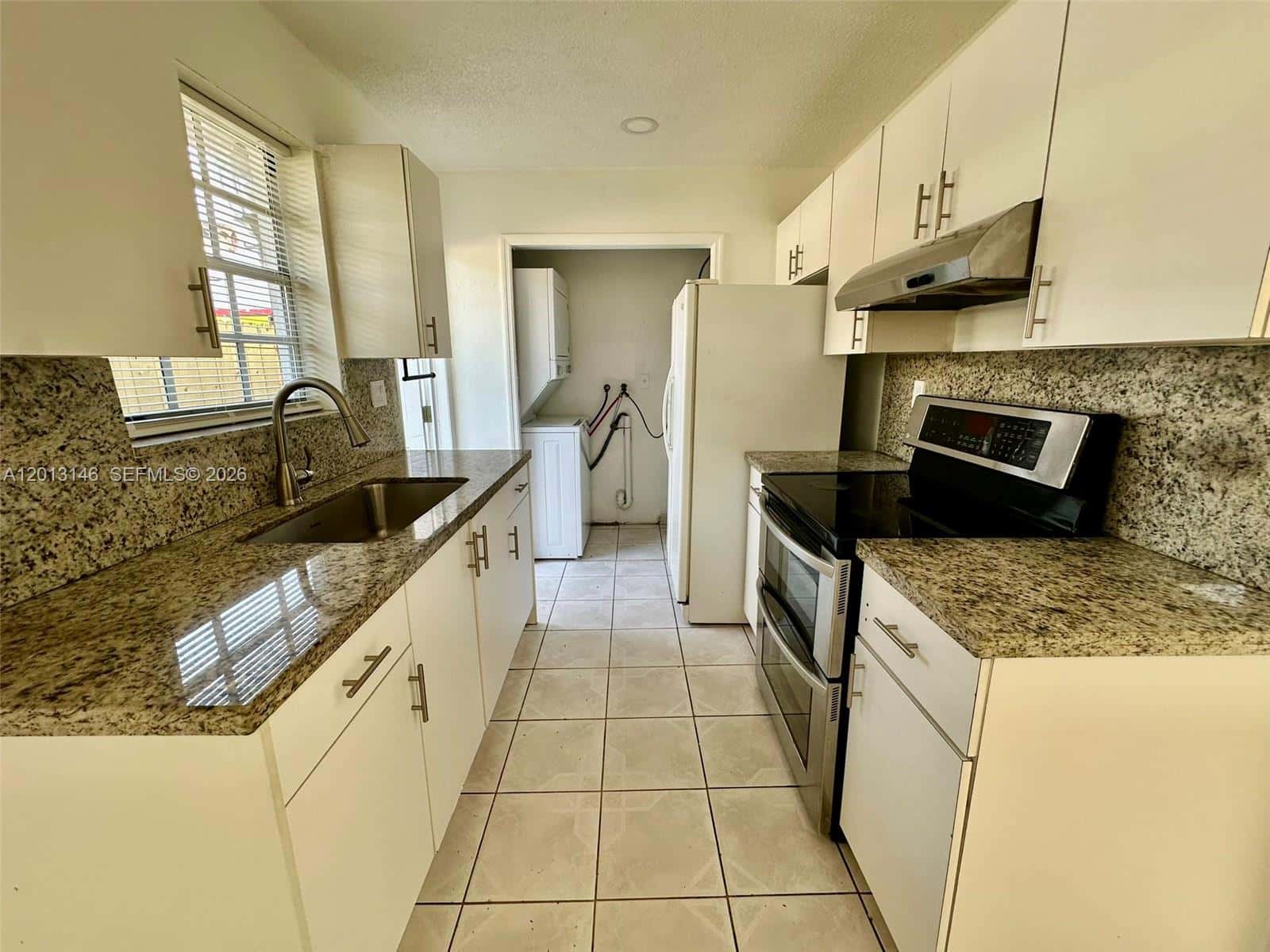 666 W 17th St # 1, Hialeah FL 33010