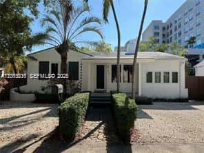 250 SW 19th Rd, Miami FL 33129