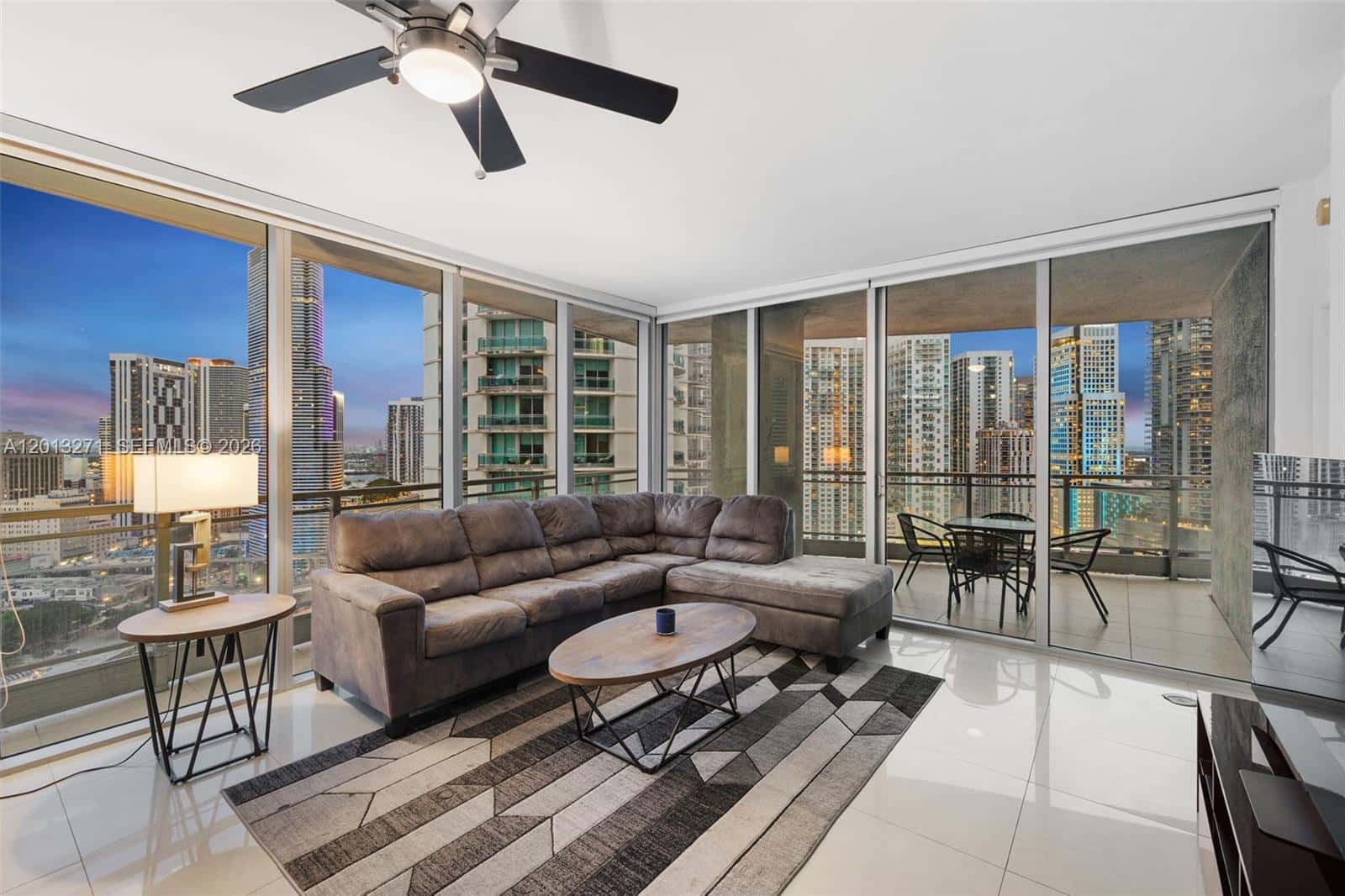 90 SW 3rd St # 2504, Miami FL 33130