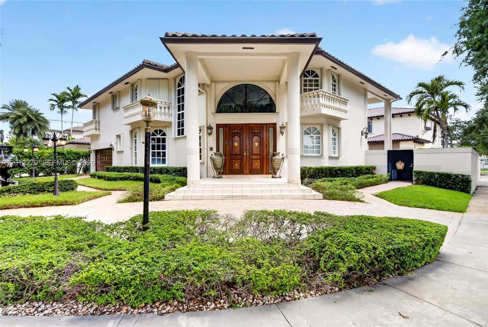 8560 NW 164th St, Miami Lakes FL 33016