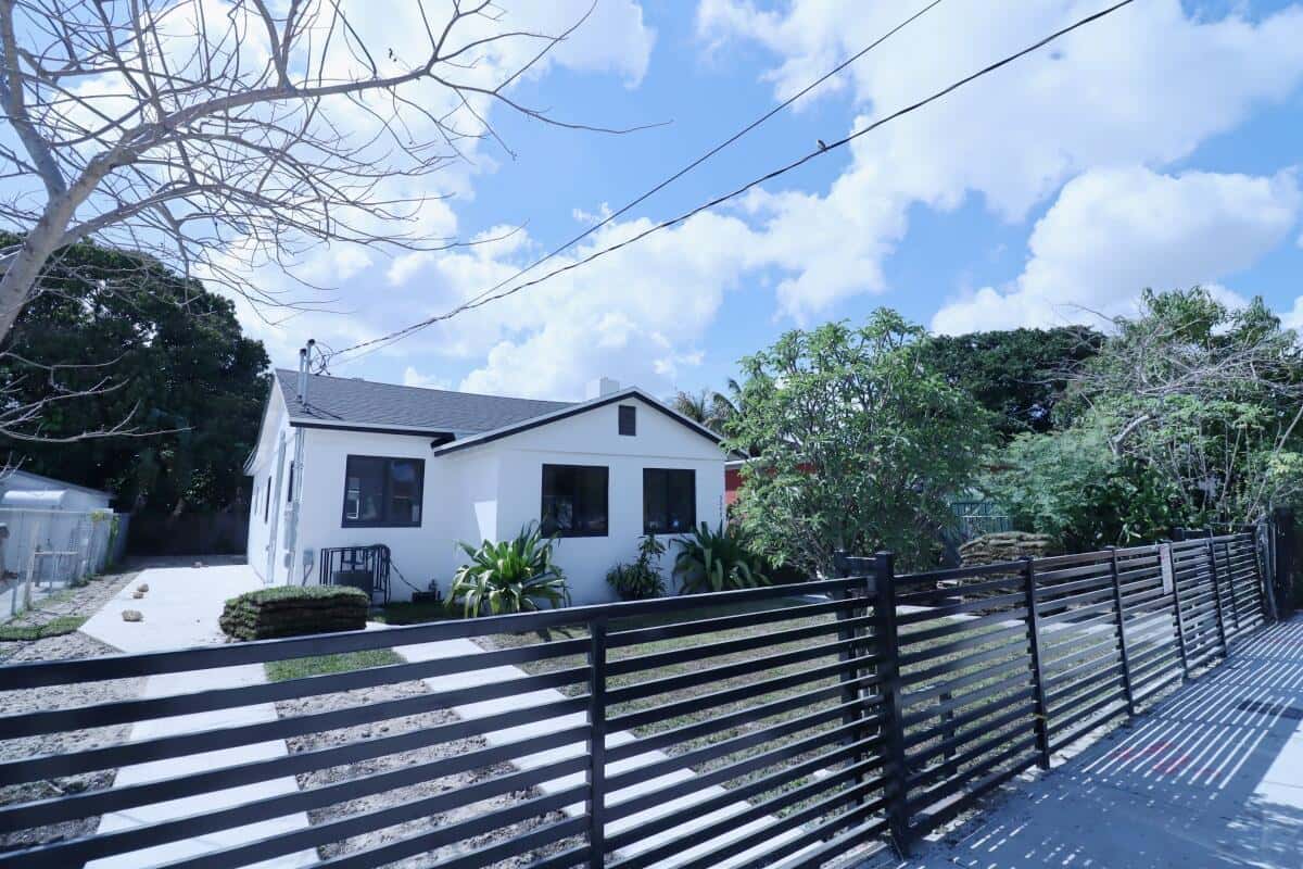 3040 NW 13th Avenue # 2, Miami FL 33142