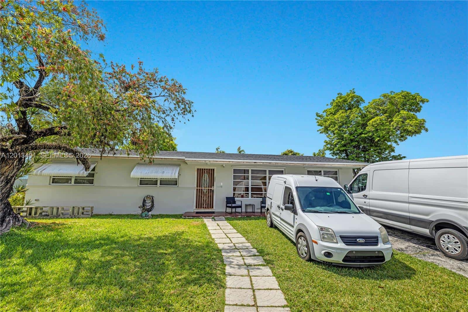 10370 SW 44th St, Miami FL 33165