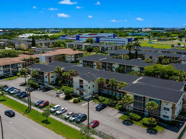 17050 NE 14th Ave # 208, Miami FL 33162