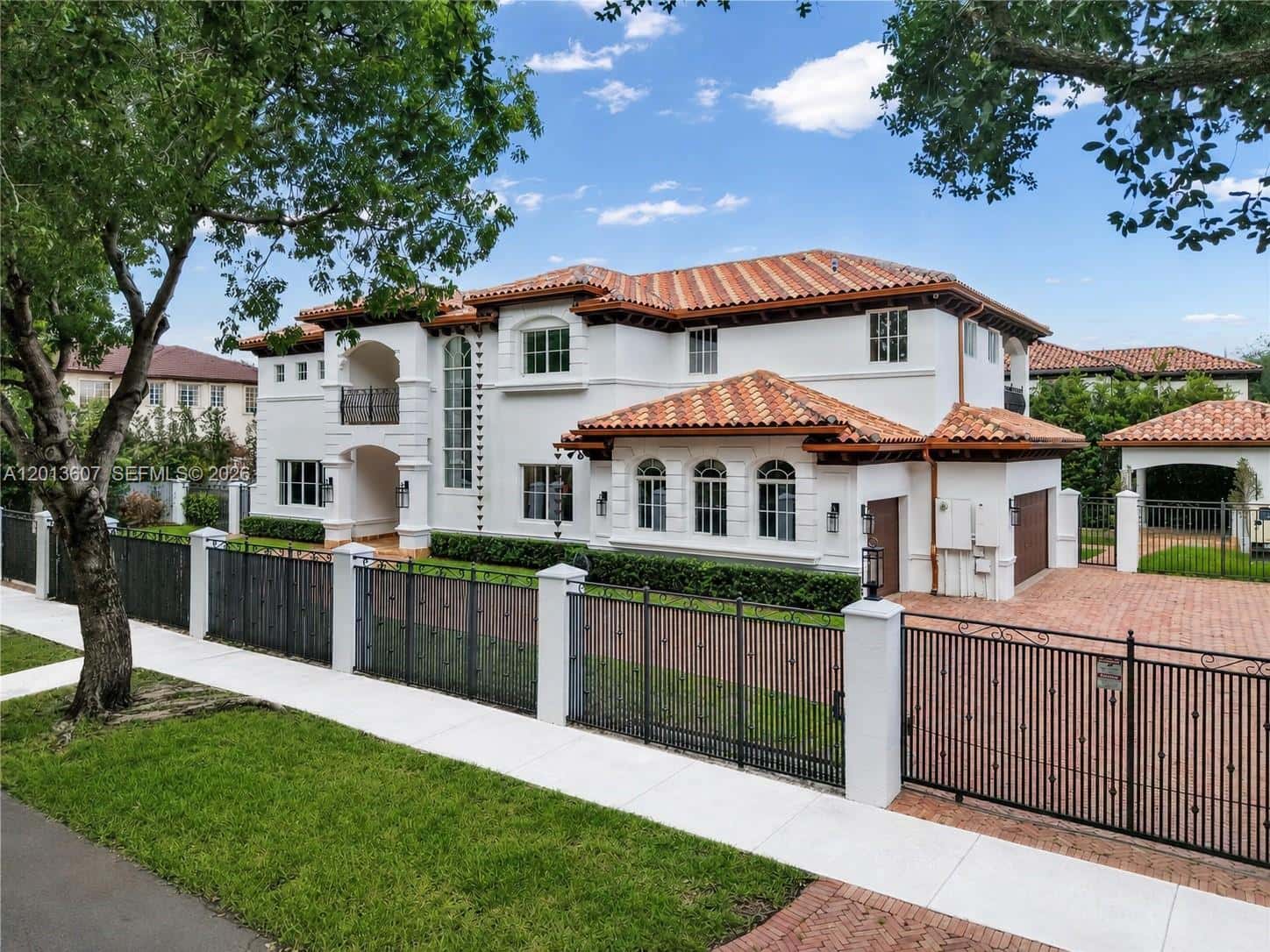 16763 NW 77th Path, Miami Lakes FL 33016